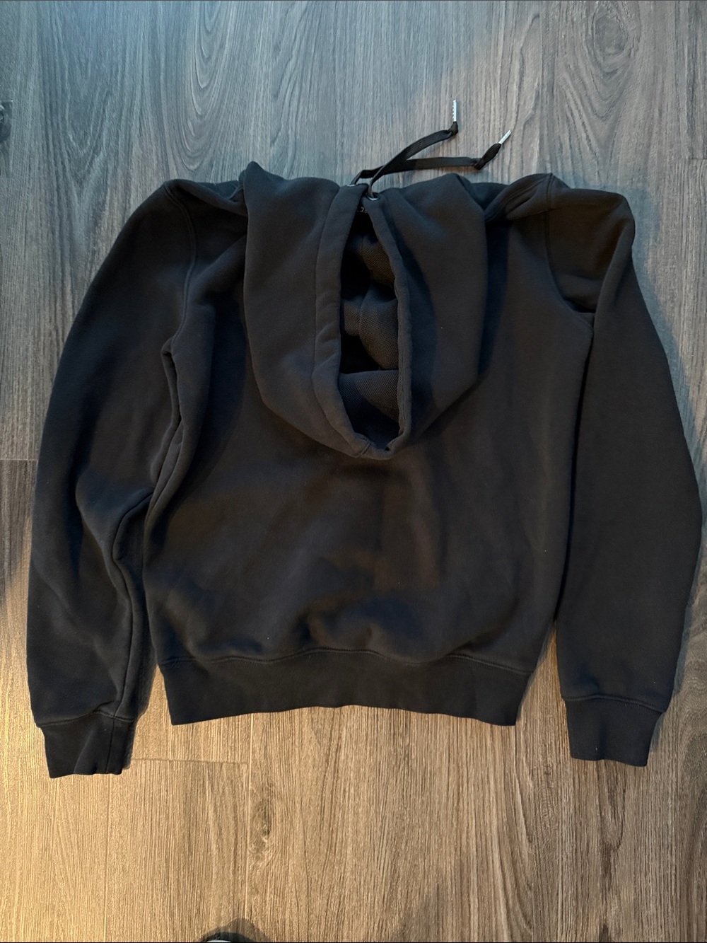 UFC Hoodie - Picture 3 of 3